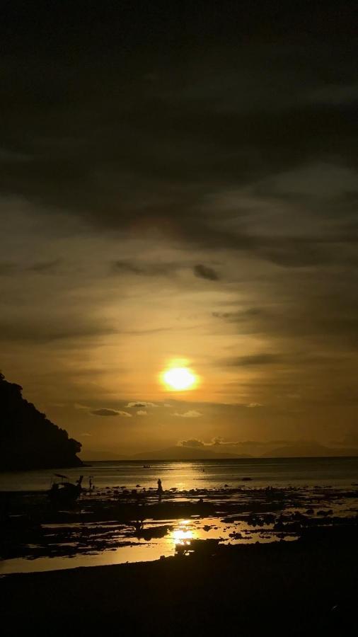 Hotel PhiPhi Film House Esterno foto